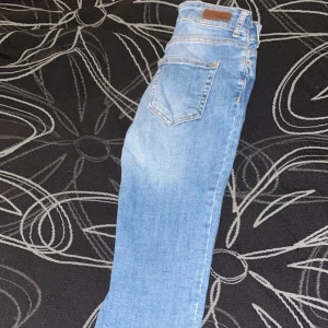Skinny jeans - Säljer då det inte är min stil längre :) väldigt bra skick 