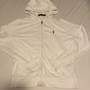 Polo Ralph lauren spa terry zip up - Bra skick den är äkta köptes från boozt nypris 2195kr Storlek Small 170/92A
