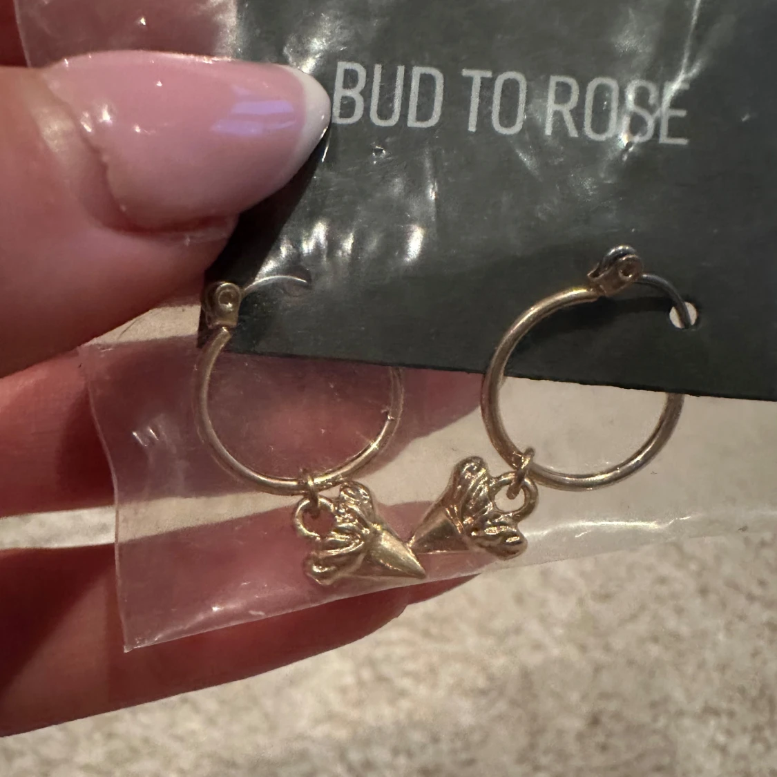 Örhängen från BUD TO ROSE  - 90