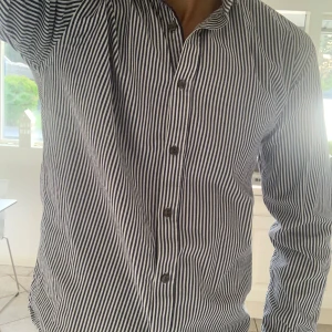 Selected / homme skjorta - Selected / homme skjorta Strl 38/S Blå & vit randig Använd endast några gånger