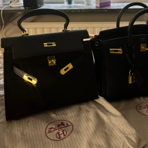 Kelly 25 - Intressekoll på min kelly 25, använd endast två gången så i mycket fint skick. Hör av er ifall ni vill ha fler bilder