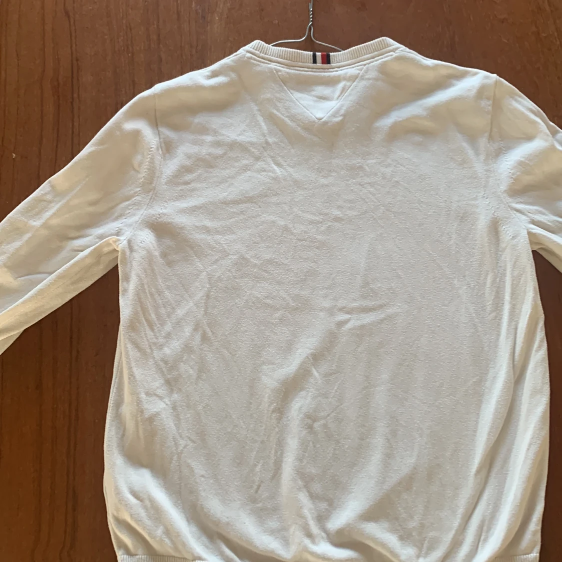 Vit tröja från Tommy Hilfiger - 93