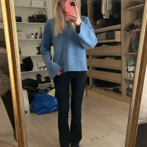 Ljusblå stickad tröja - Säljer nu min så så fina ljusblåa stickad tröja😍😍