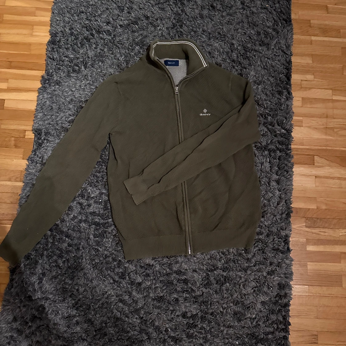 Olivgrön kofta från Gant