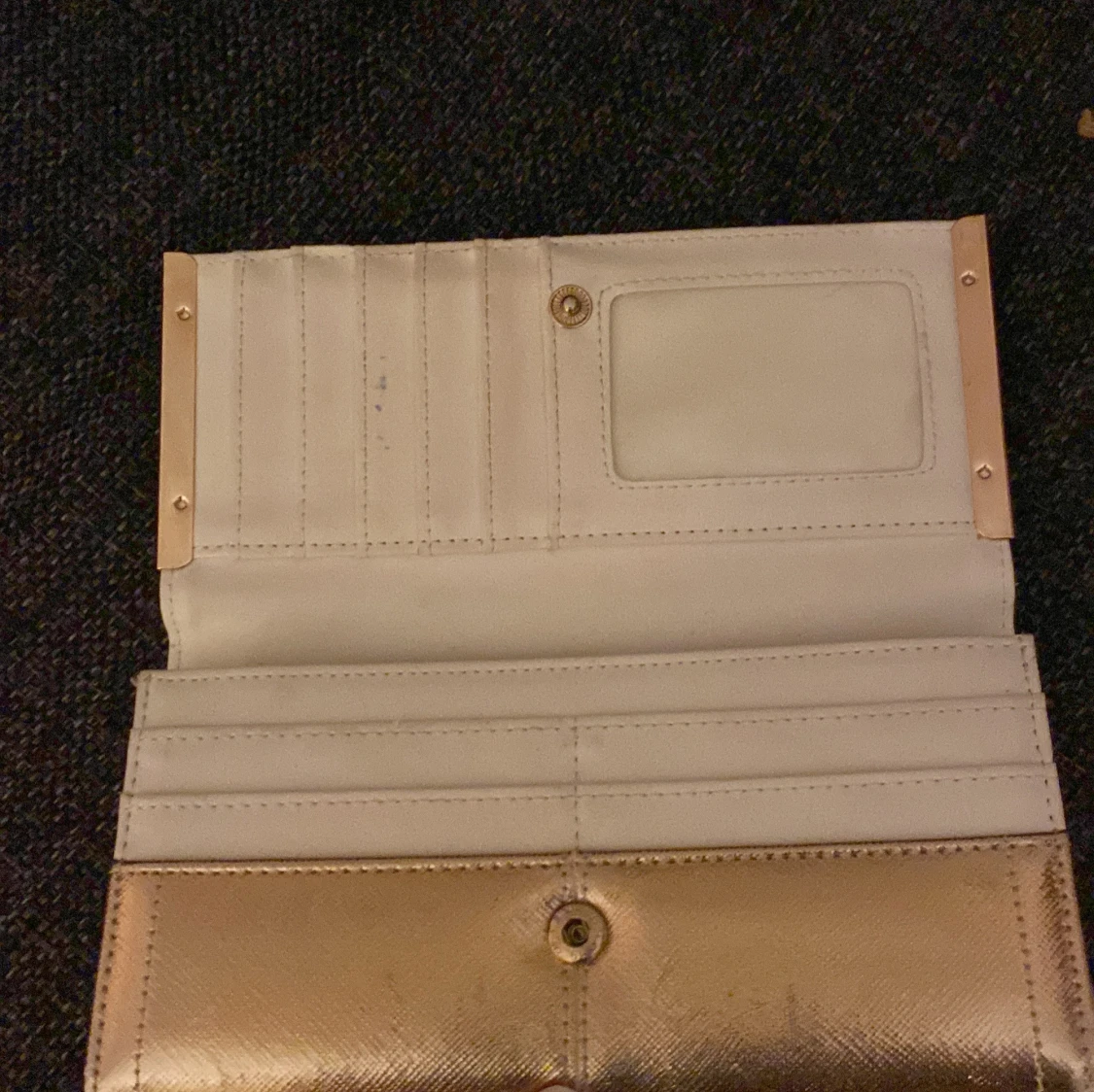 Guld plånbok från River Island - 91