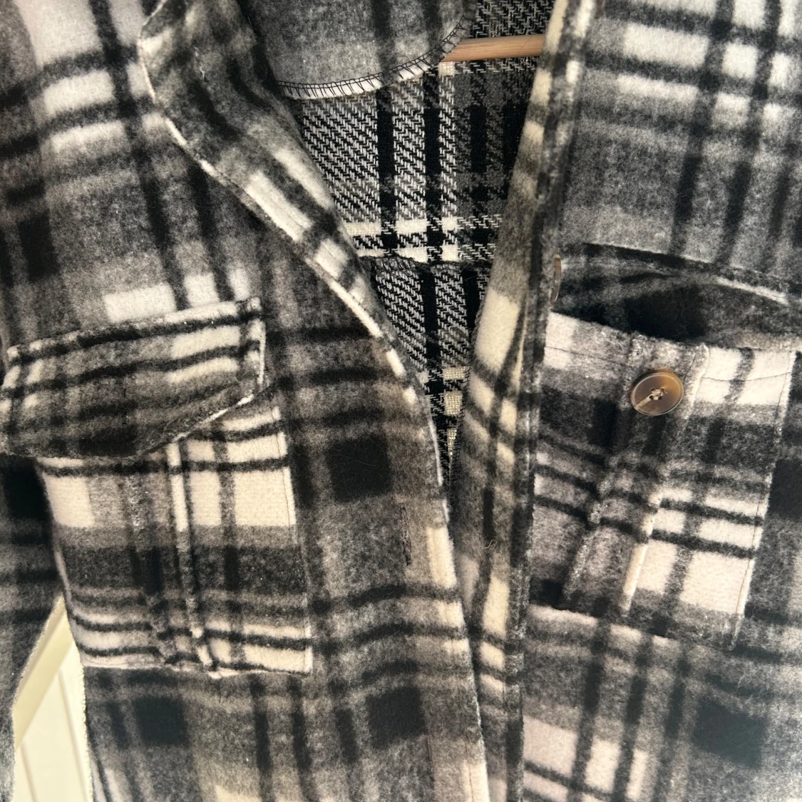 Rutig overshirt från Boohoo - 1