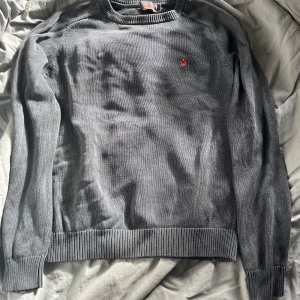 Stickad morris tröja  - Säljer min stickade Morris tröja i bra skick skriv om ni är intresserade 