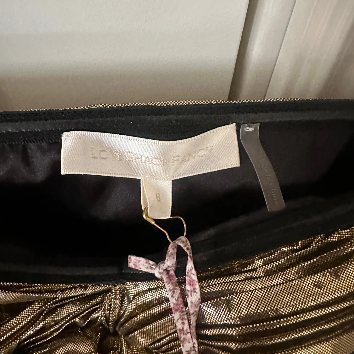 Guldig klänning från LoveShackFancy - 91