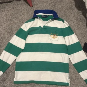  polo ralph lauren hoodie - Prima skick och snygga tryck! Pris/frågor kan diskuteras 