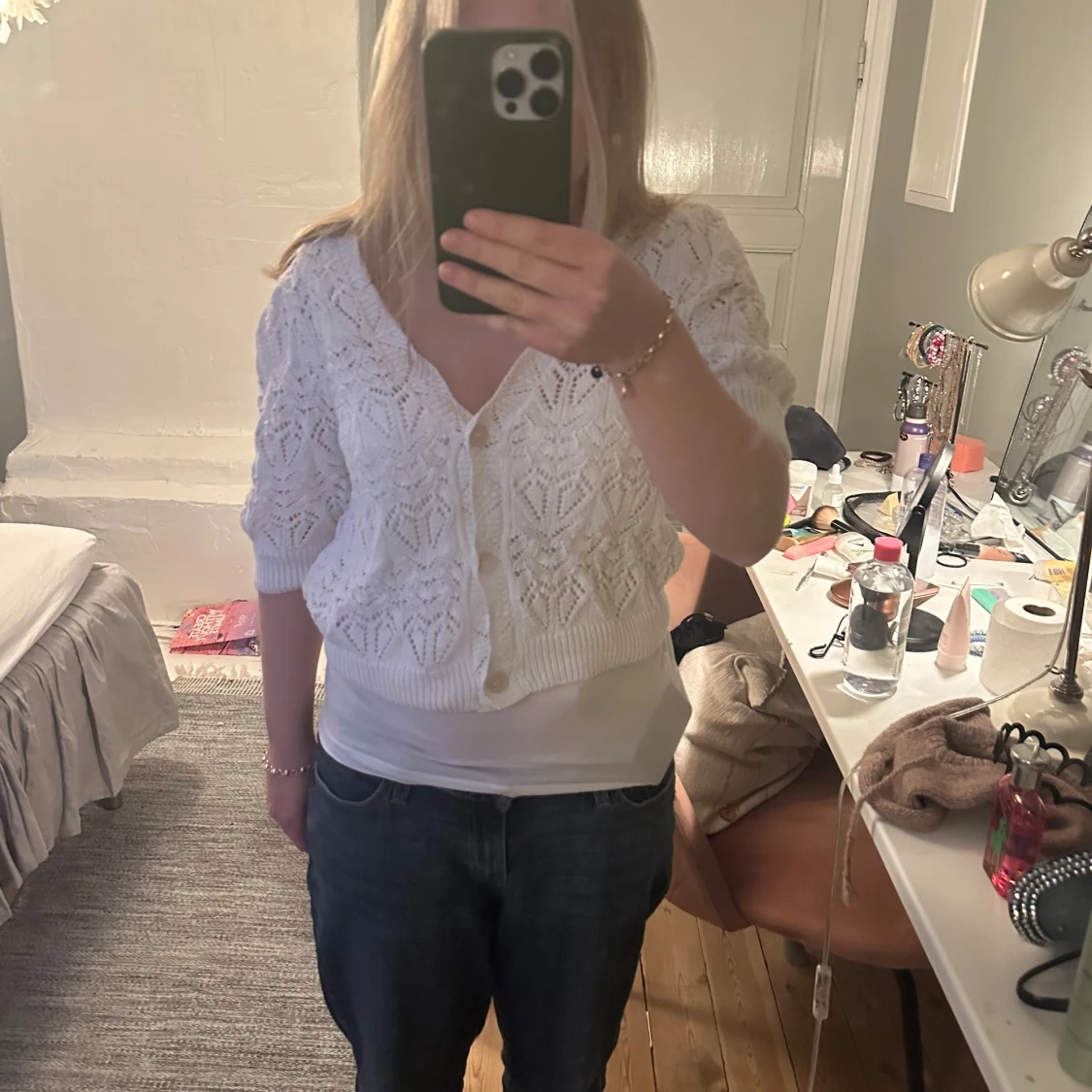 Vit stickad kofta från Kappahl