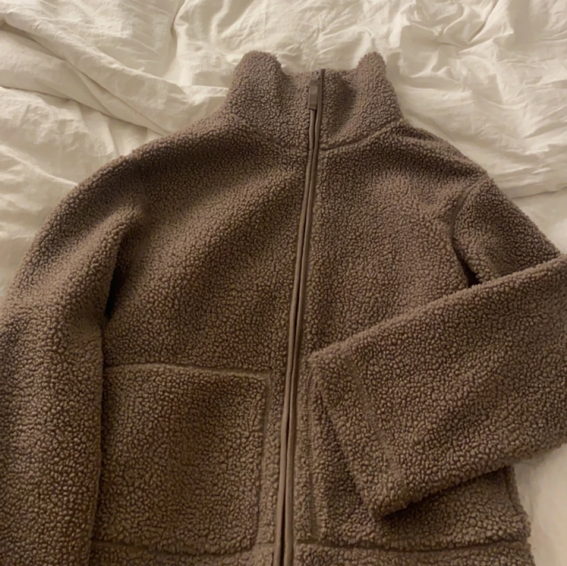 Brun teddyjacka med dragkedja - 90