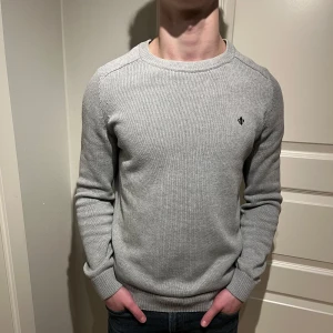 Morris tröja - Riktigt skön Morris tröja! | Mycket fint skick finns inget att anmärka! | Storlek S men sitter lite större kan därför passa M också! | Ställ gärna frågor innan du köper!