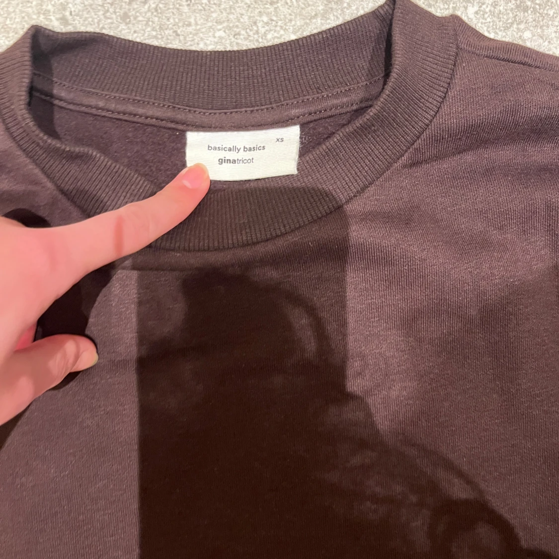 Brun sweatshirt från Gina Tricot - 90