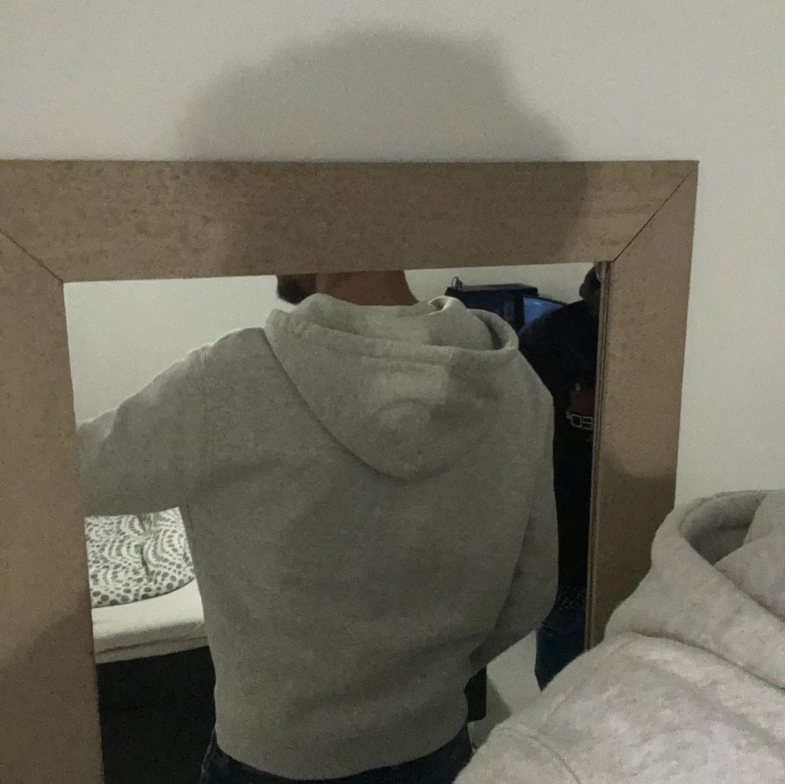 Grå hoodie från Axel Arigato  - 91