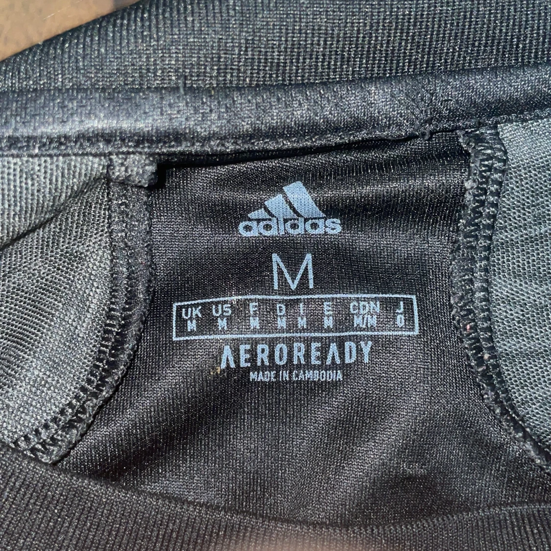 Svart och rosa fotbollströja från Adidas - 92