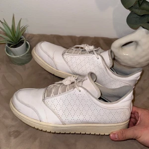 Nike Jordan 1 Flight 5 Low “23” - Nike Jordan 1 Flight 5 Low  Size: 44.5 Condition: Very good  All defects are Always shown in the pictures if there are any!! Questions? Feel free to ask!  Checkout my account for more shoes, you might find a gem you size‼️