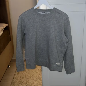 Björn Borg Sweatshirt  - Lite synliga tecken på användning men ganska välvårdad. Lite oversized men inte mke