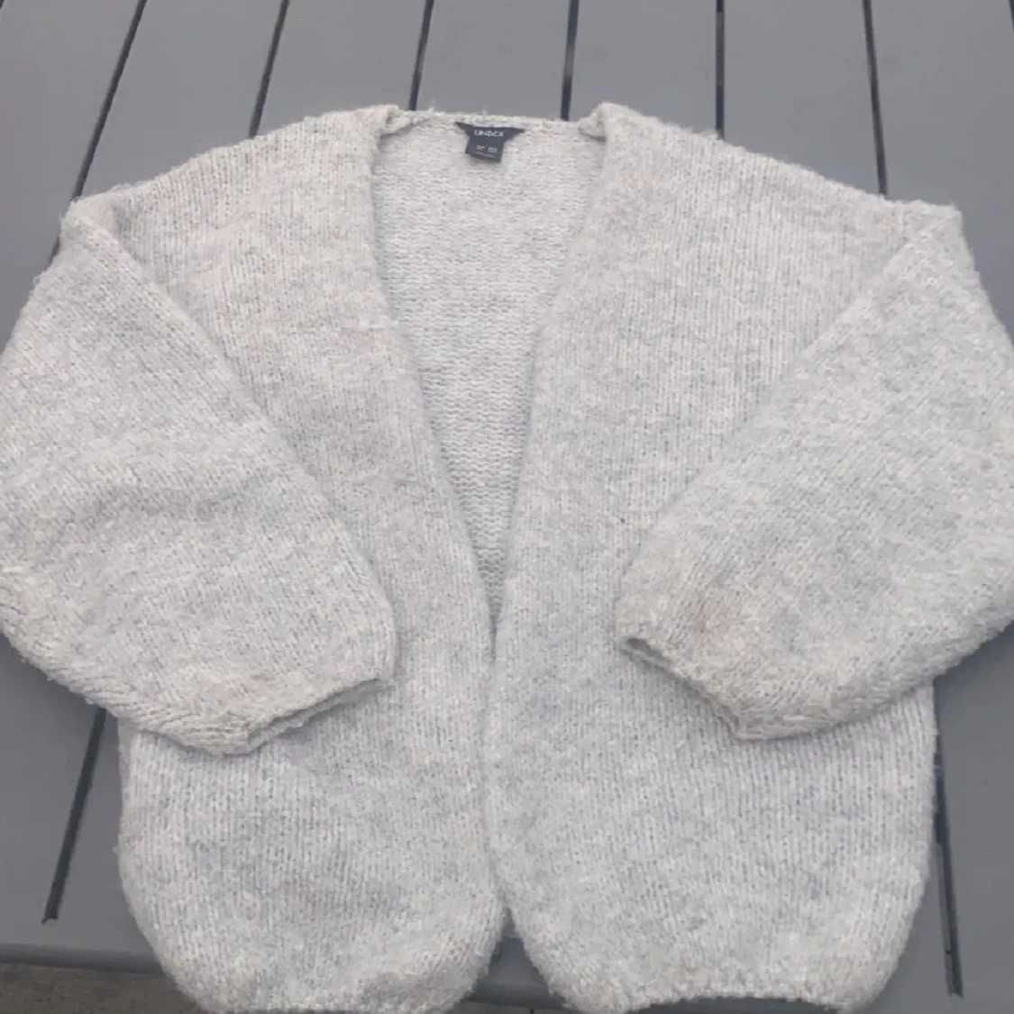 Trendig grå kofta från Lindex - 1