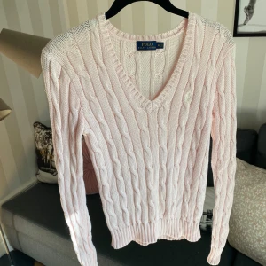 Ralph Lauren tröja - Säljer denna snygga träja från RL, den har inga defekter och är som ny💕