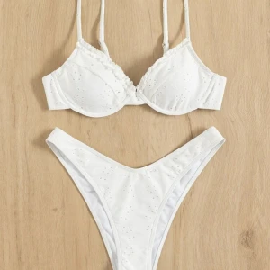 Söt bikini set (S) - Super söt vit bikini set i storlek S!💕