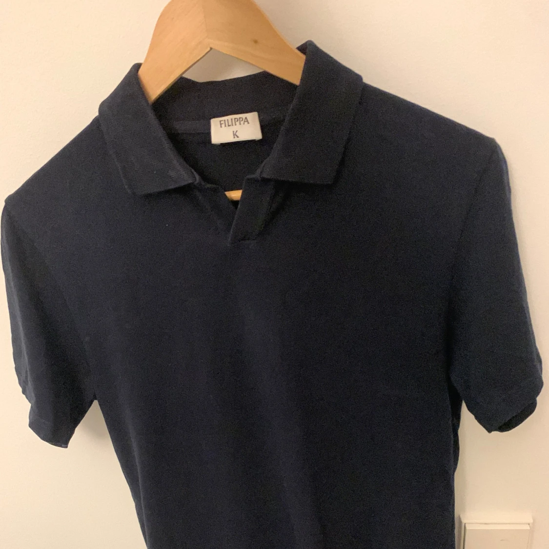 Mörkblå pikétröja från Filippa K - 90