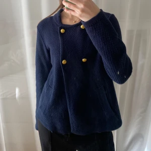 Blå stickad kofta - Väldigt gullig kofta i storlek XS🩵