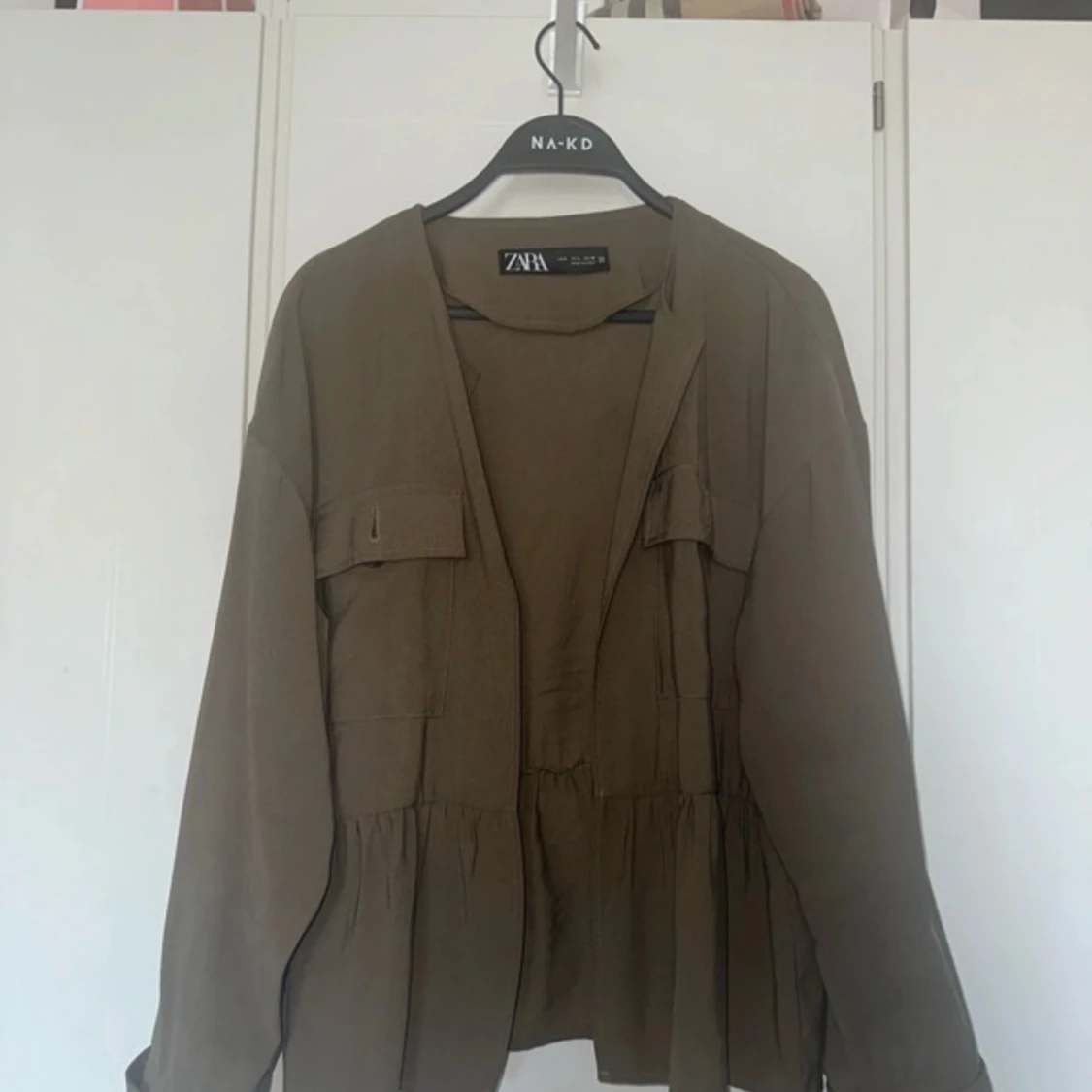 Zara tunn jacka
