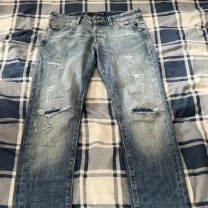 Jack&Jones jeans - Tja, säljer ett par Jack&Jones jeans W29 L32
