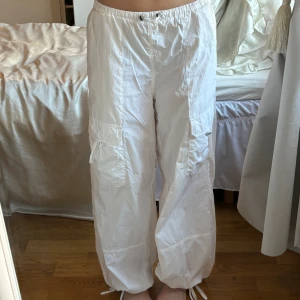 Parachute byxor  - Från pimkie. Storlek XS. Justerbar midja.