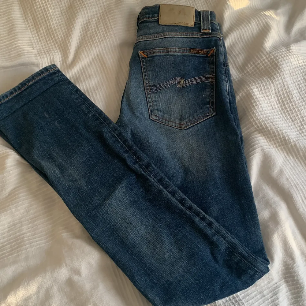 Ett par feta nudie jeans skick 8,5/10 nypris ungefär 1599kr mitt pris 299kr hör av er vid funderingar 😊. Jeans & Byxor.