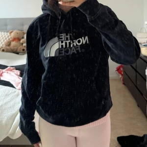 Northface hoodie - Köp gärna med ”köp” knappen🫶🏼 