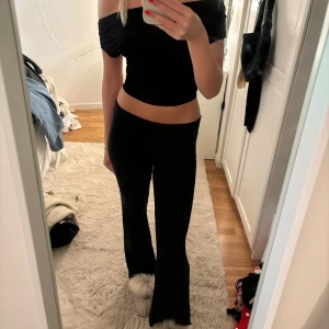 Mjukisbyxor  - Jättesköna mjukisbyxor med raka ben Bra skick  Skriv vid frågor💕