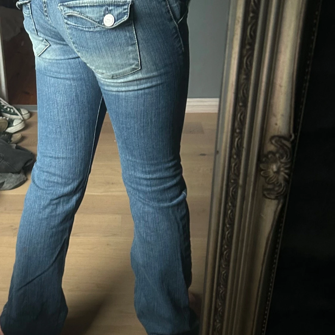 Blå jeans med bootcut - 2