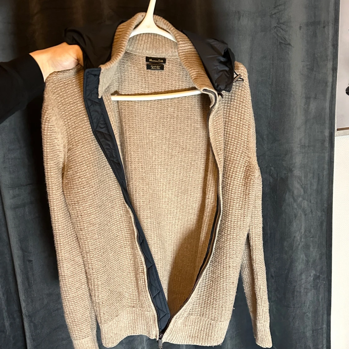 Beige stickad Massimo dutti cardigan - 90