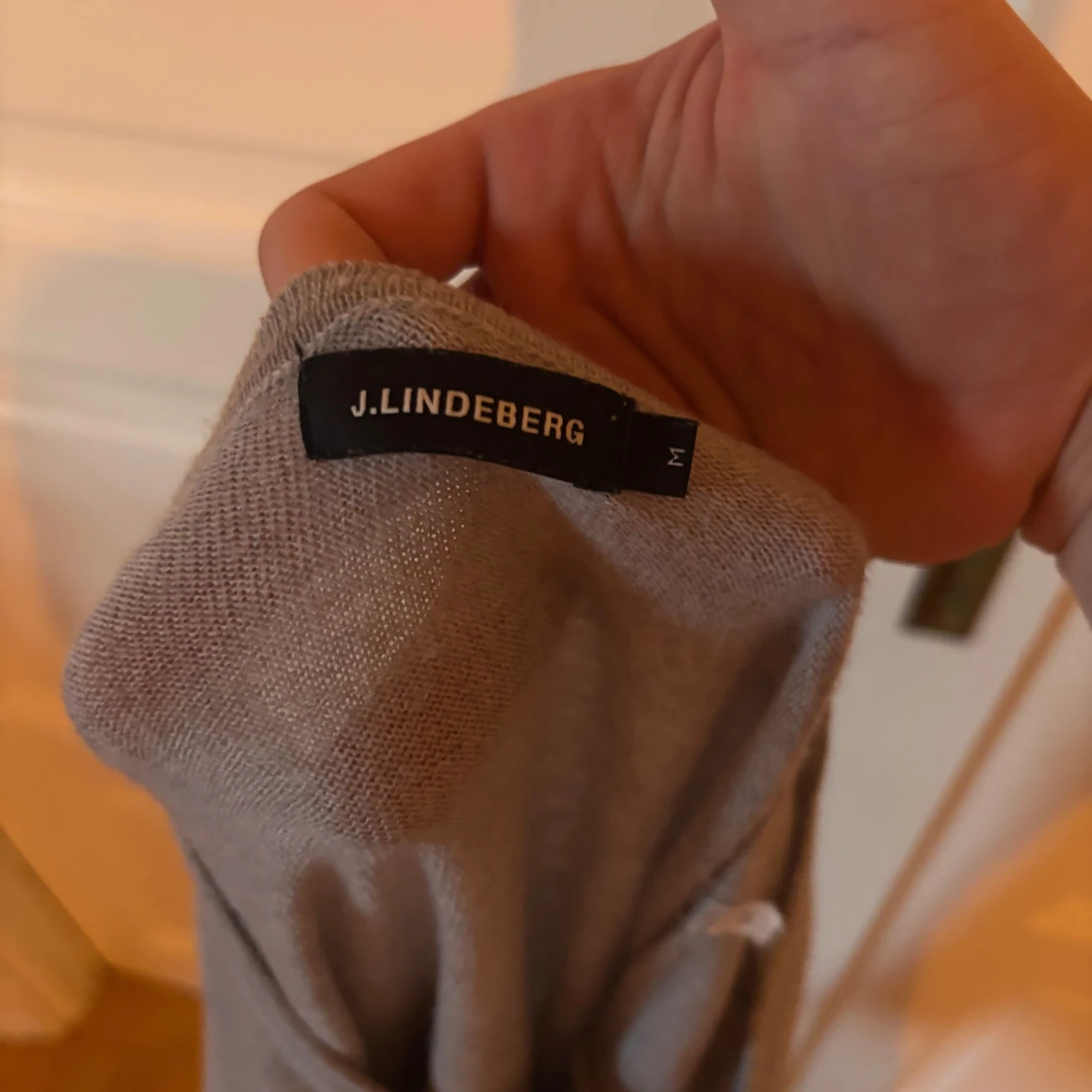 Grå tröja från J.Lindeberg - 90