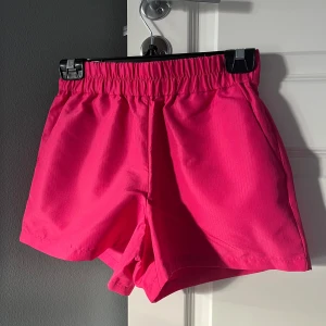 Rosa shorts - Helt nya rosa shorts köpta från Nelly i en härlig rosa nyans🩷