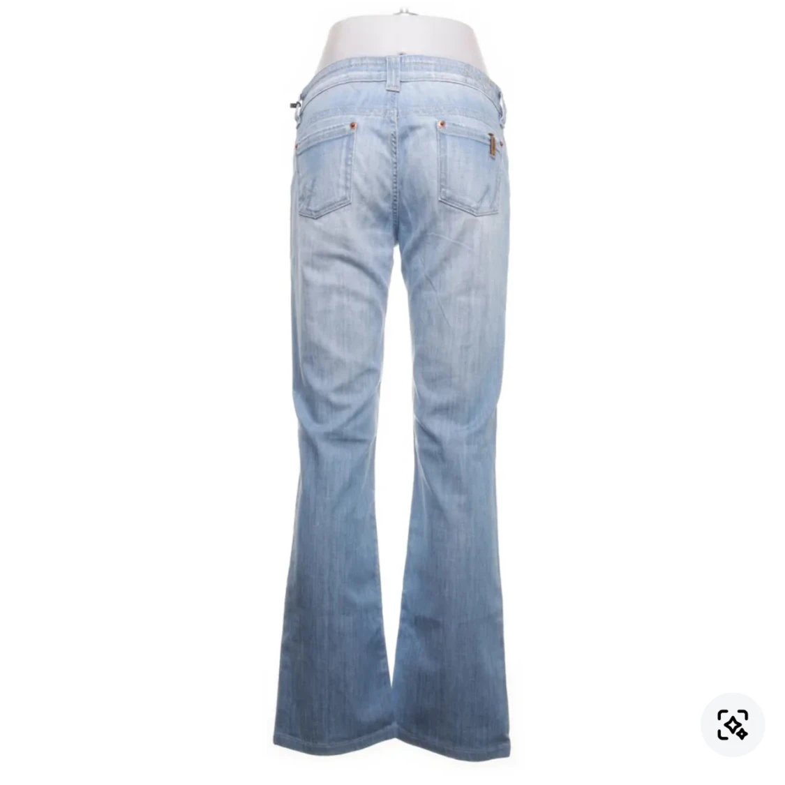 Ljusblå bootcut jeans från Notify - 90