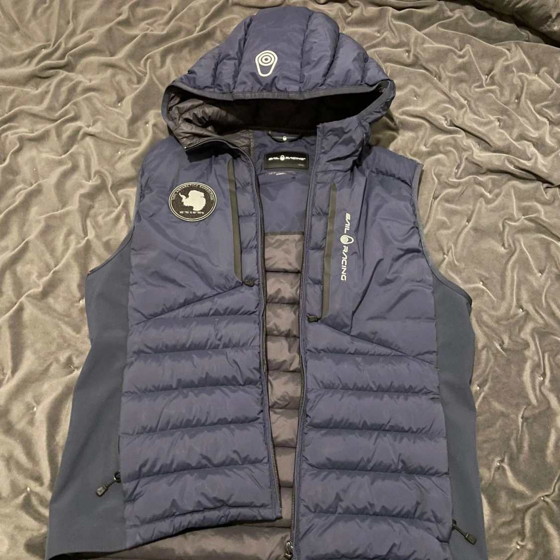 Mörkblå sail racing väst