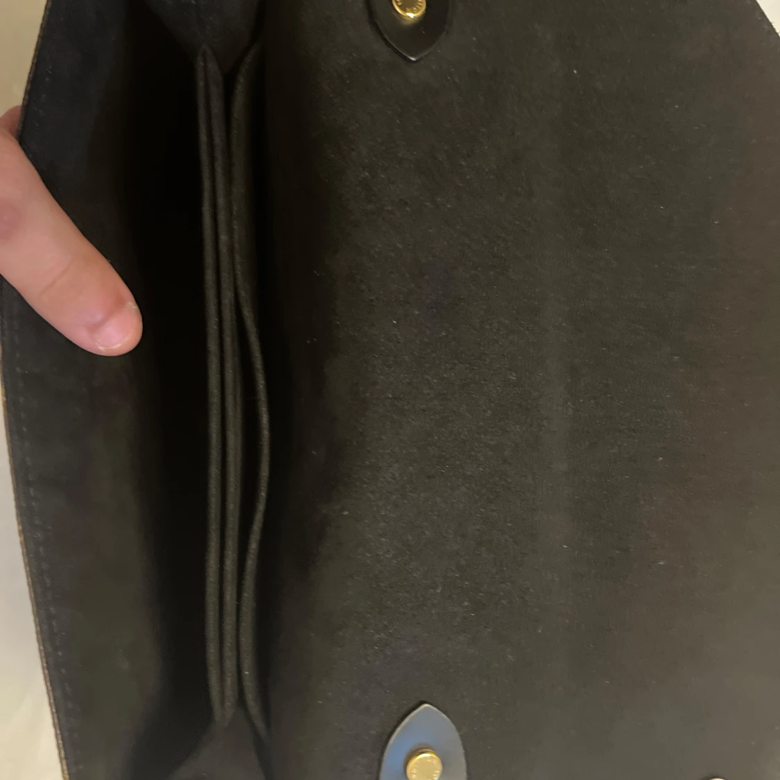 Monogram axelväska från Louis Vuitton - 92