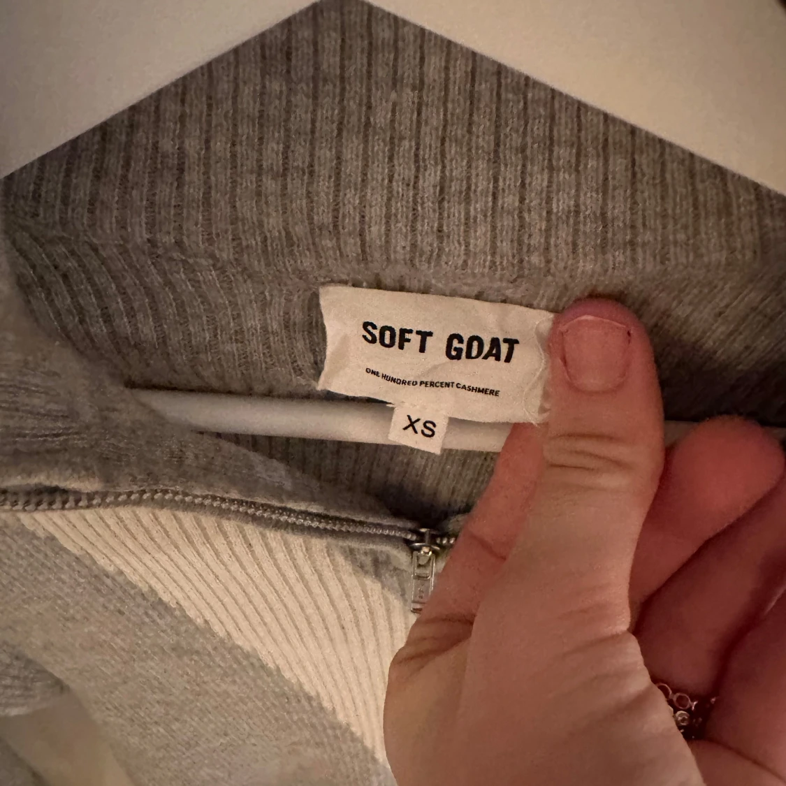 Grå kashmirtröja från Soft Goat SKI - 91