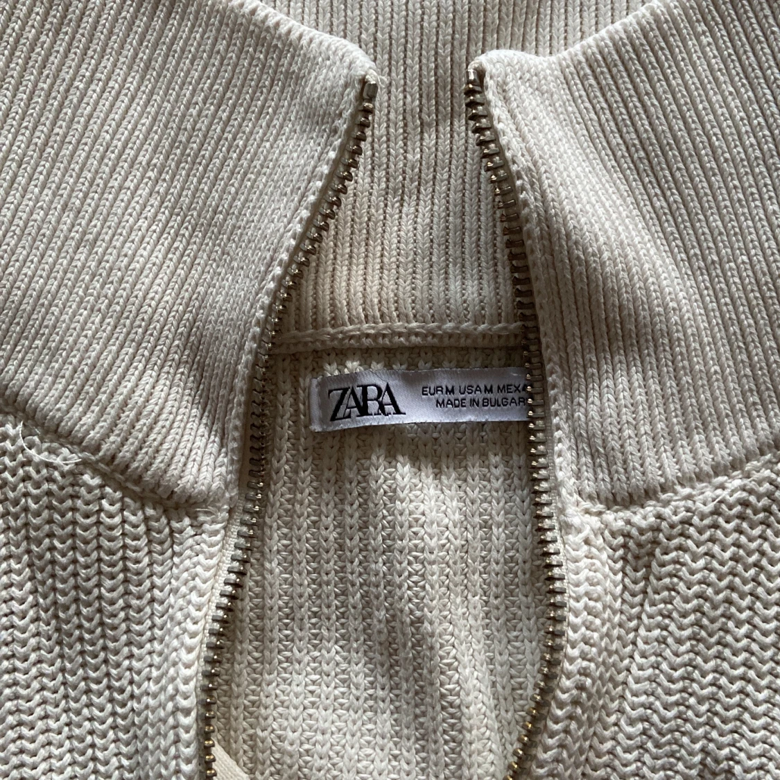 Beige stickad tröja från Zara - 2