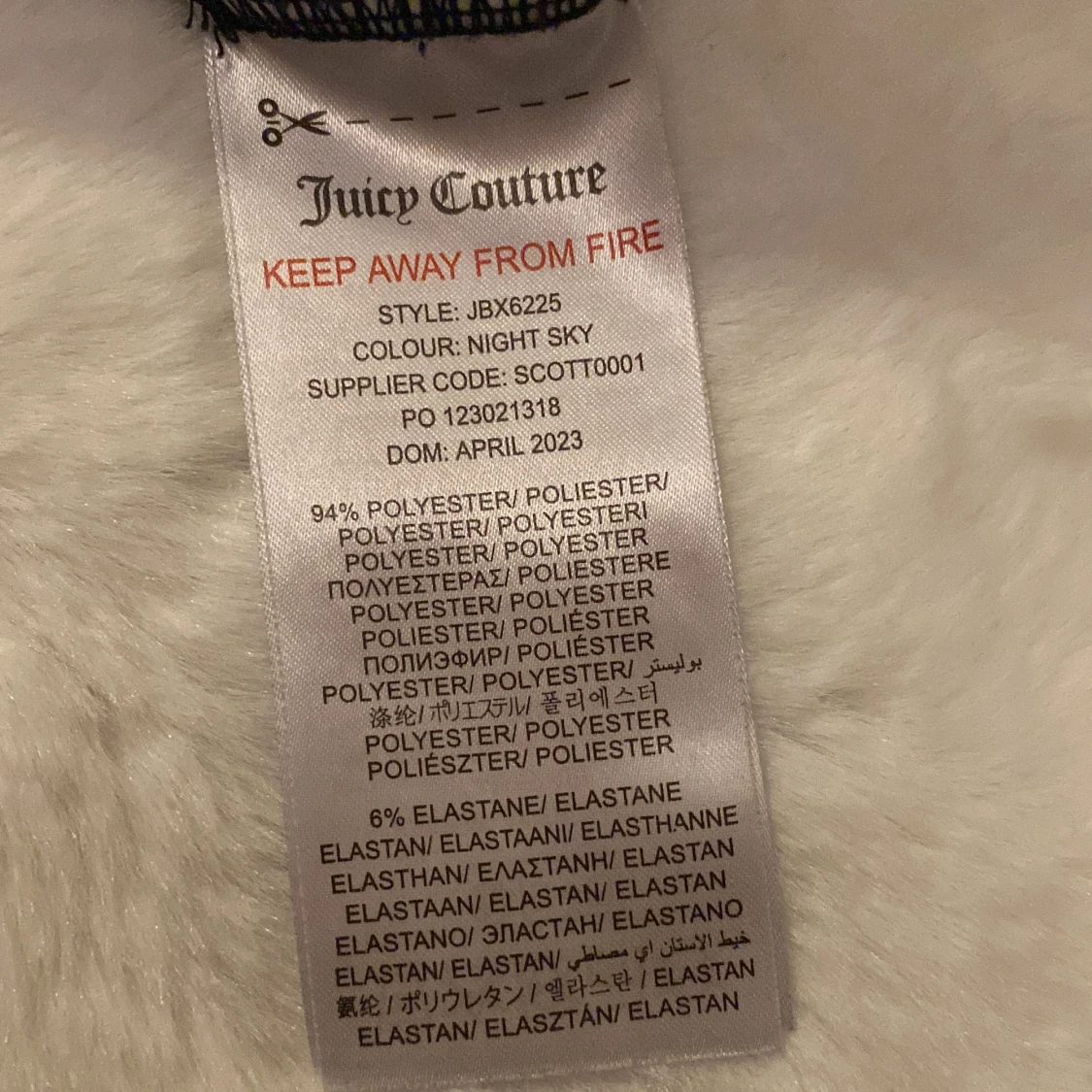 Marinblå juicy counture byxor med strassdetalj - 4