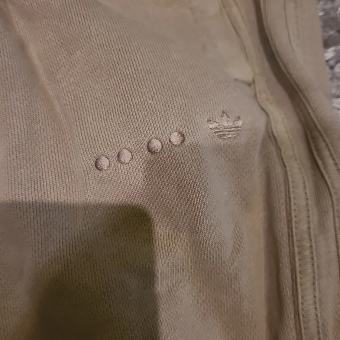 Adidas joggingbyxor - 1