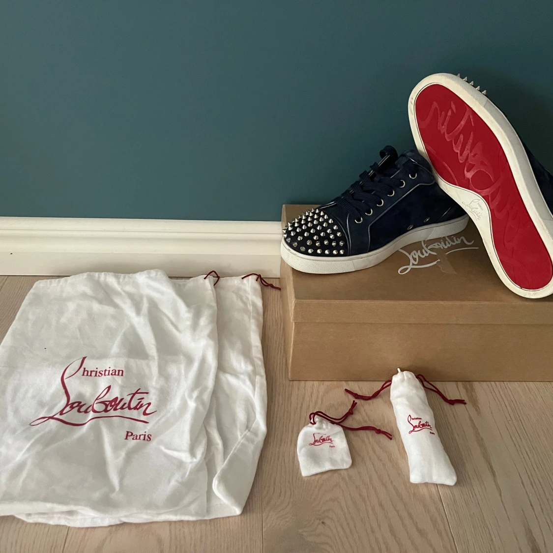 Christian Louboutin  - 92