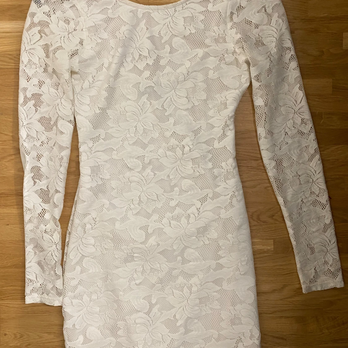 Vit student- spetsklänning