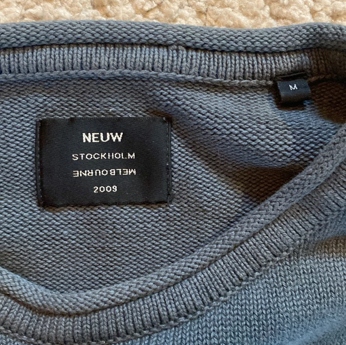 Grå tröja från Neuw - 91