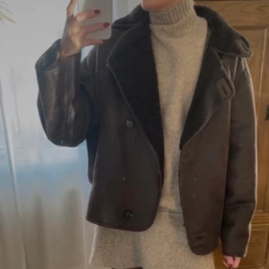 Brun pile jacka  - Teddy jacka i fint skick 