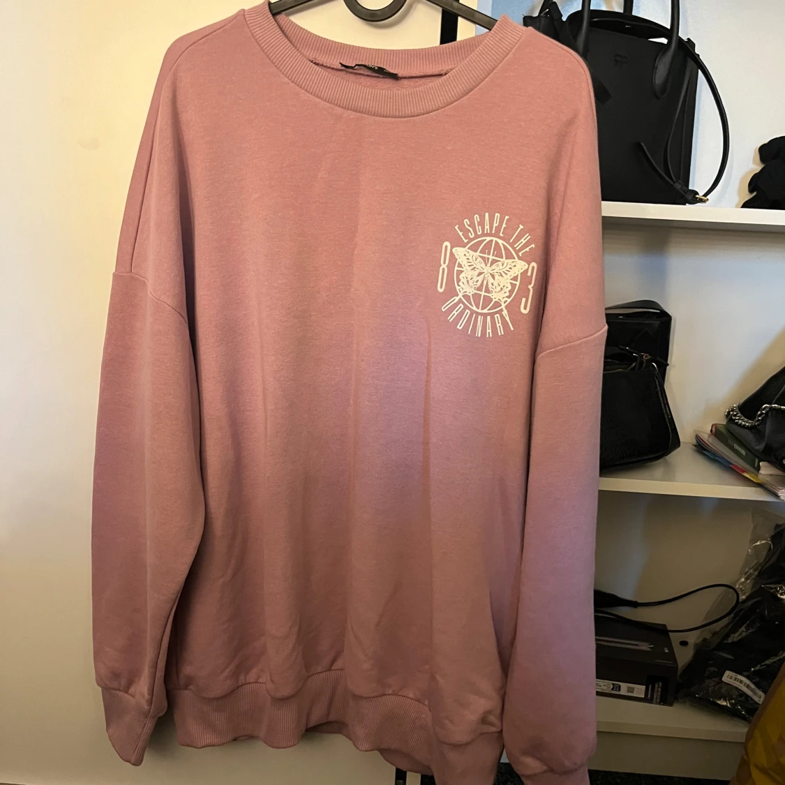 Rosa sweatshirt med tryck - 90
