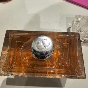 Retur parfym - Enligt överenskommelse med säljaren skickas denna produkt tillbaka till säljaren.