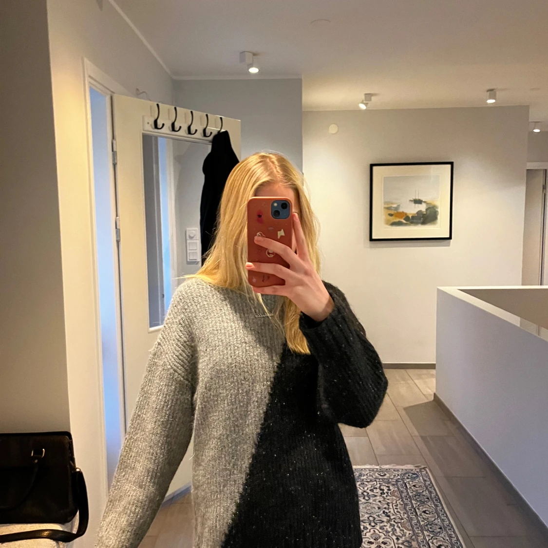 Grå och svart stickad tröja - 90